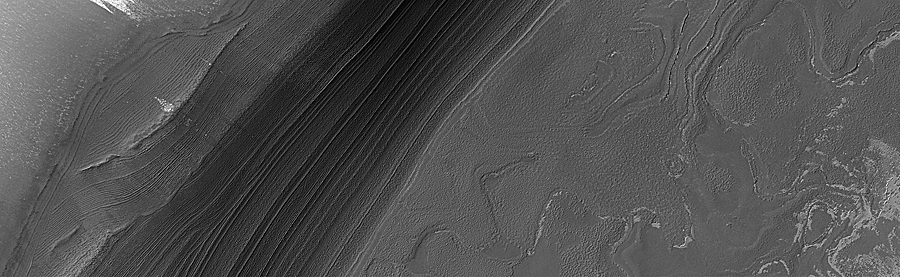 An exposure of layers in the martian north polar region.